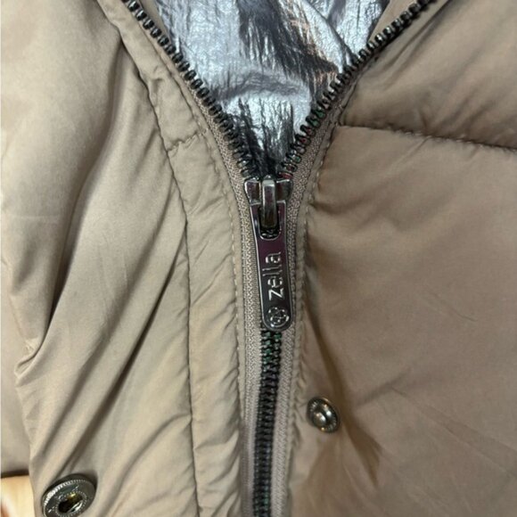 Zella Women's Brown Belted Hooded Puffer Vest Size S Insulated Pockets Belt Tan - Picture 10 of 16